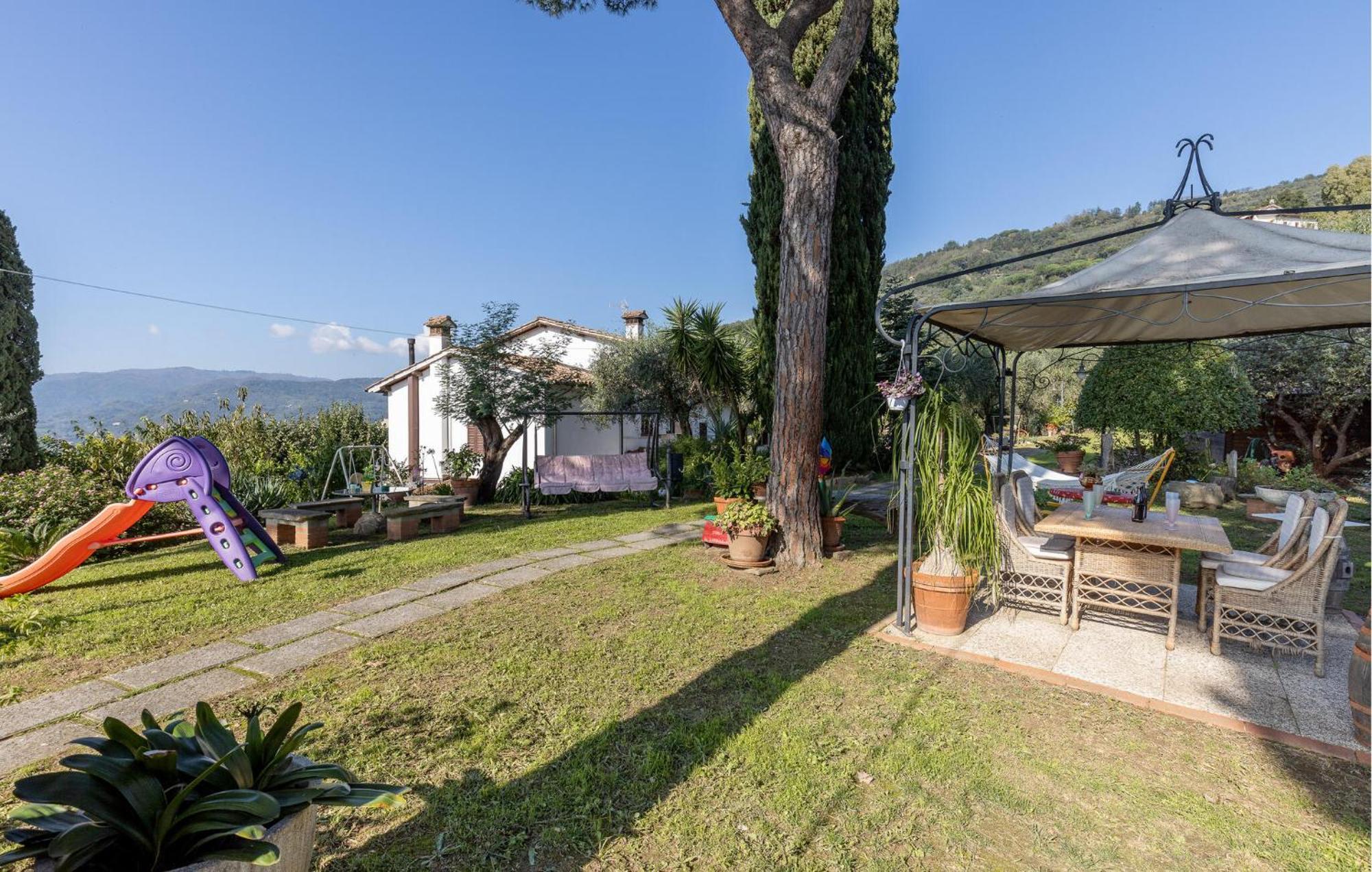 Beautiful Home In Uzzano Pt With Kitchen Zewnętrze zdjęcie