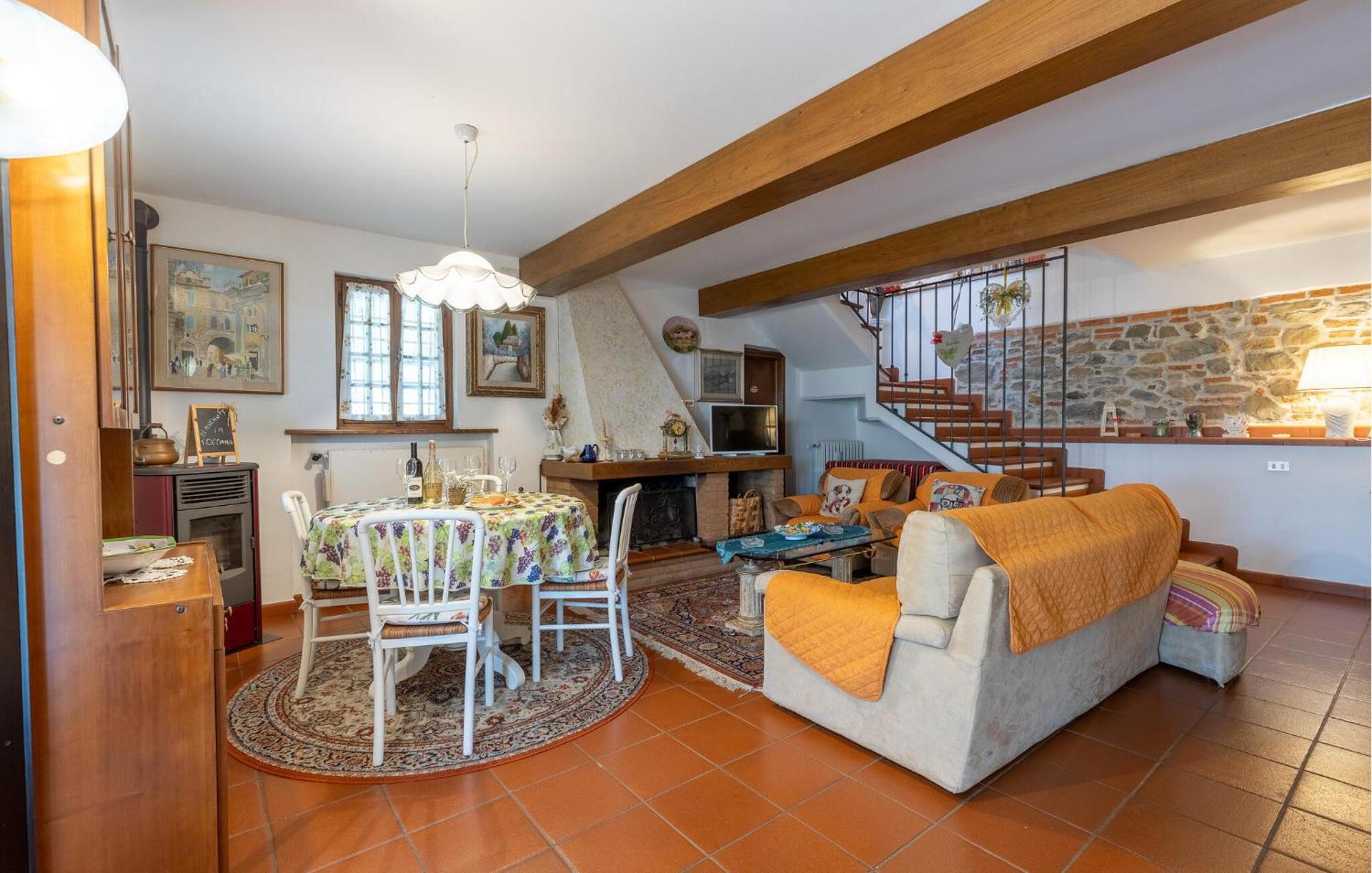 Beautiful Home In Uzzano Pt With Kitchen Zewnętrze zdjęcie