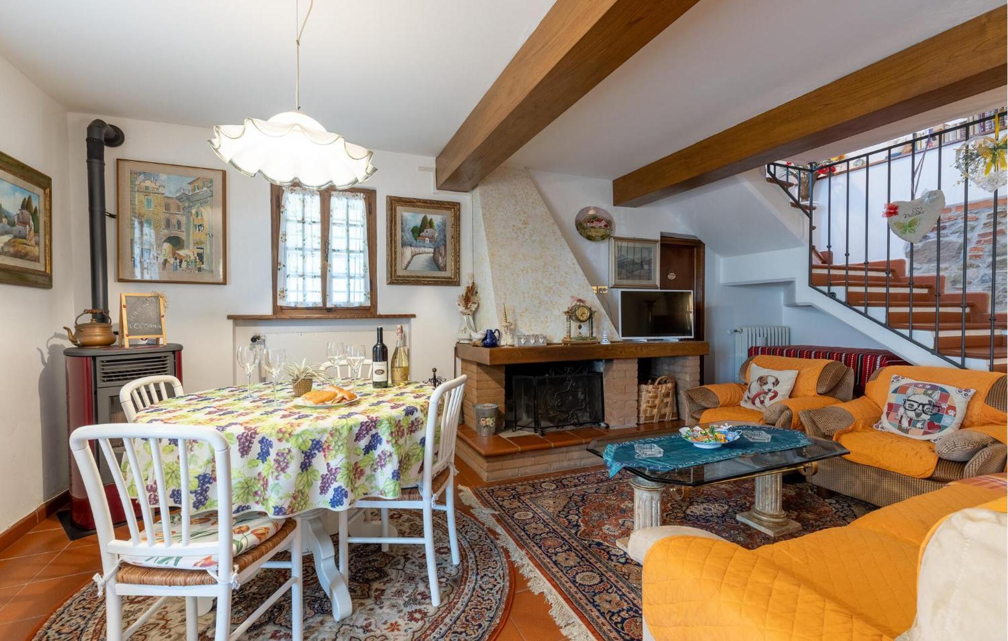 Beautiful Home In Uzzano Pt With Kitchen Zewnętrze zdjęcie