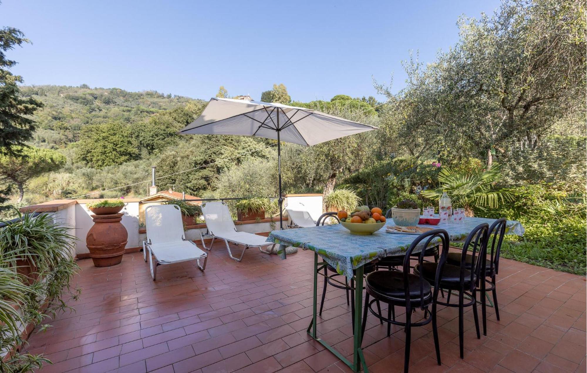 Beautiful Home In Uzzano Pt With Kitchen Zewnętrze zdjęcie